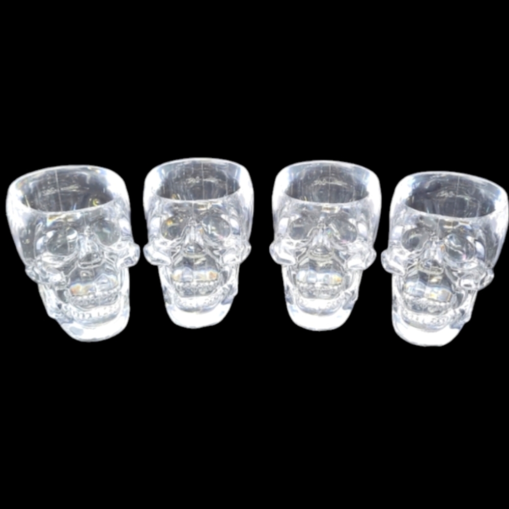NEW 4 "CRYSTAL HEAD" VODKA SKULL PLASTIC SHOT GLASSES